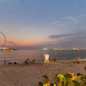 Jumeirah Residents, Free Parking Apartment