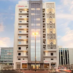 Hampton By Hilton Al Barsha מלון